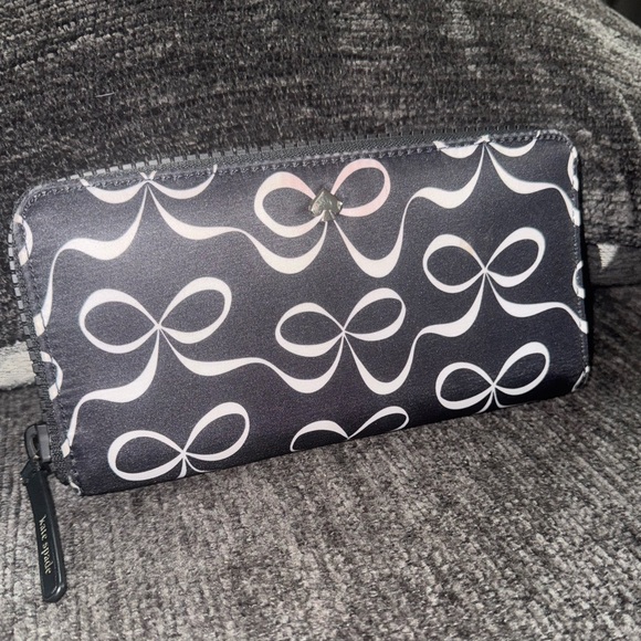 Kate Spade New York Bow Pattern Zip Wallet - Picture 5 of 8